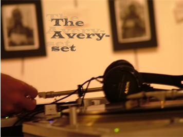 The Avery-set's logo