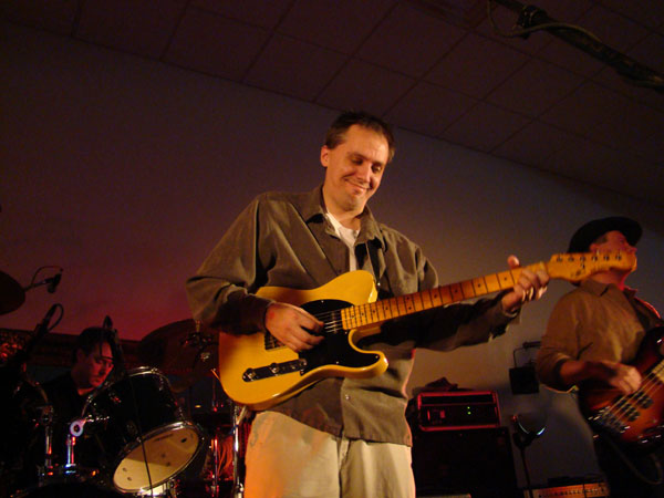 Bird Swamp Bob & The 4 Point Bucks's logo